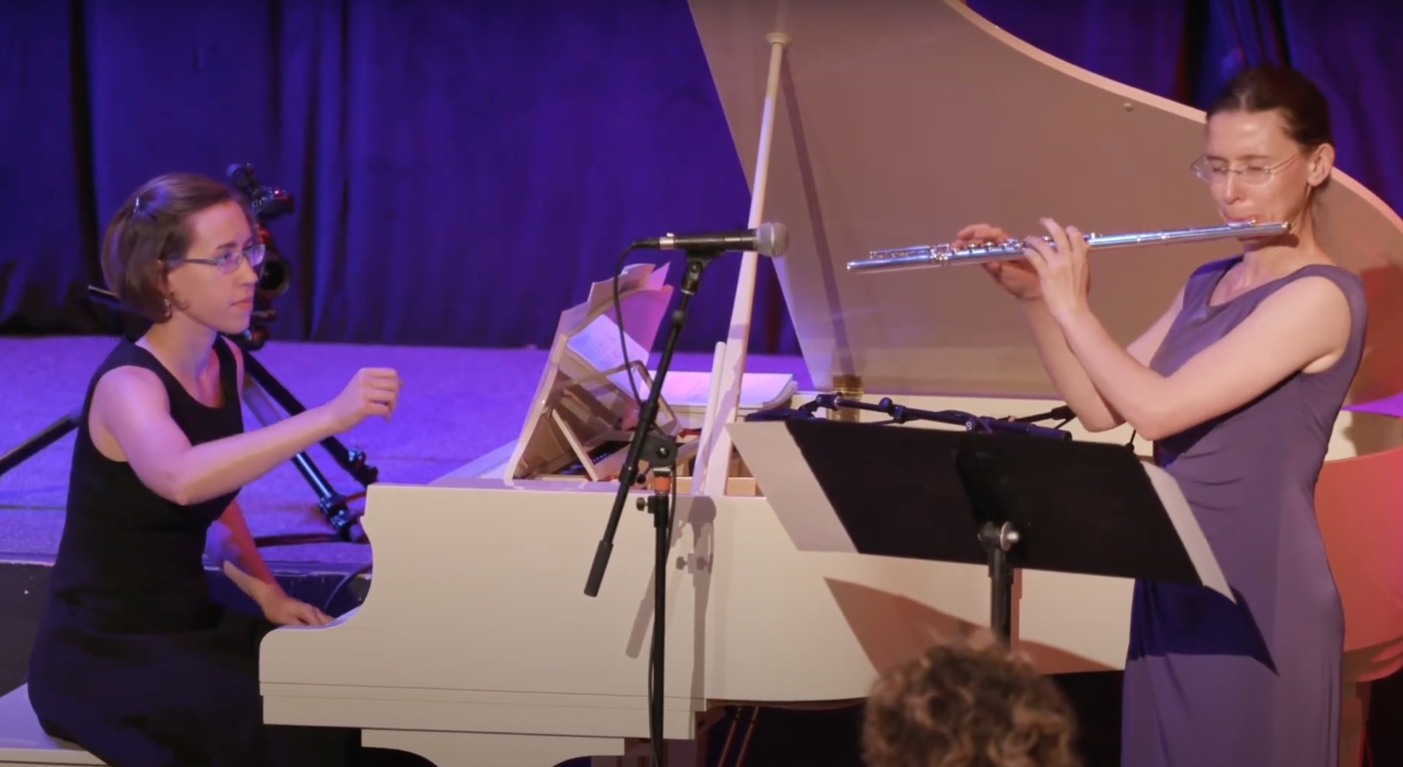 Marvento Duo performing